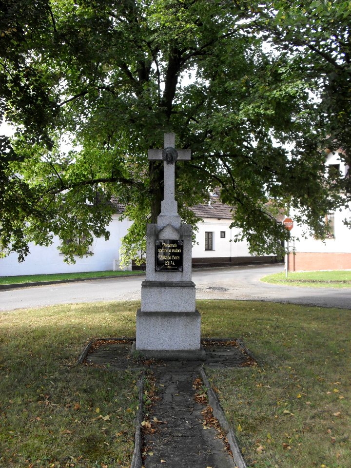 VELKÝ BOR - jeden z památníků první světové A
