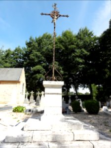 Veauville-lès-Quelles (Seine-Mar.) croix de cimetière