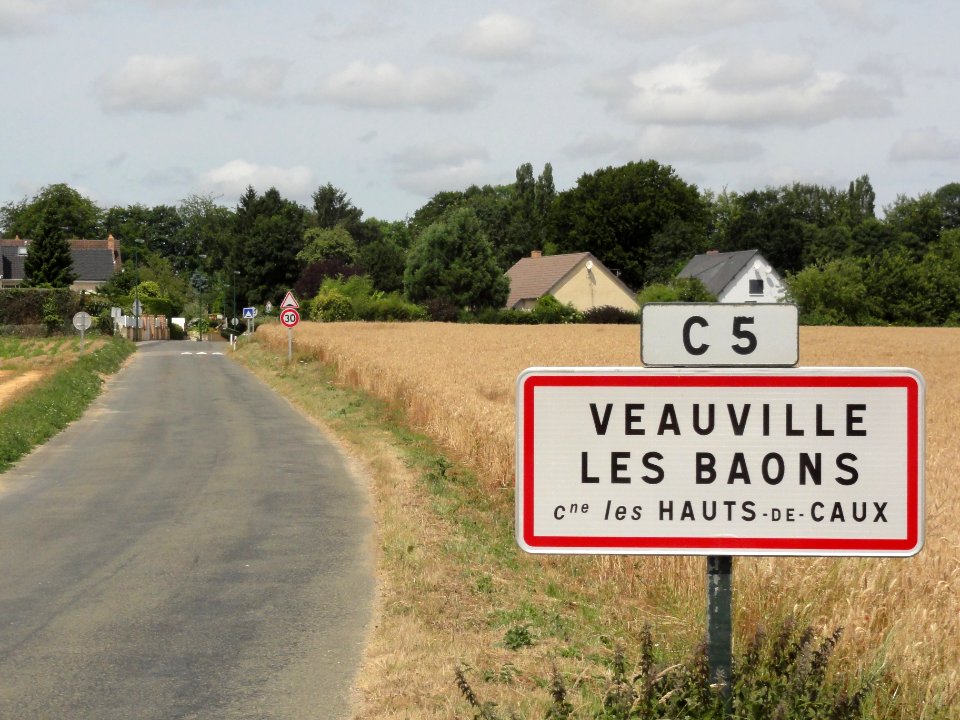 Veauville-lès-Baons (Seine-Mar.) entrée