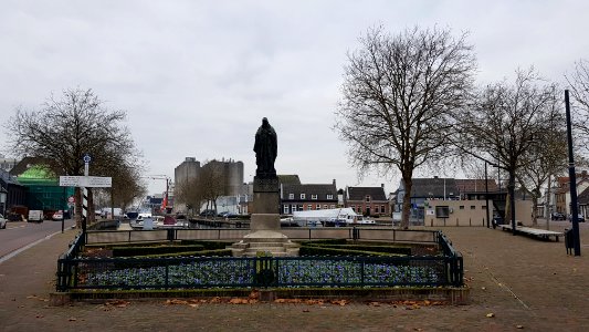 Veghel-Heilig Hartbeeld (2)