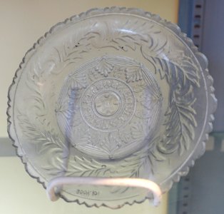 Vegetable dish, New England, 1830-1845, glass - Bennington Museum - Bennington, VT - DSC08886