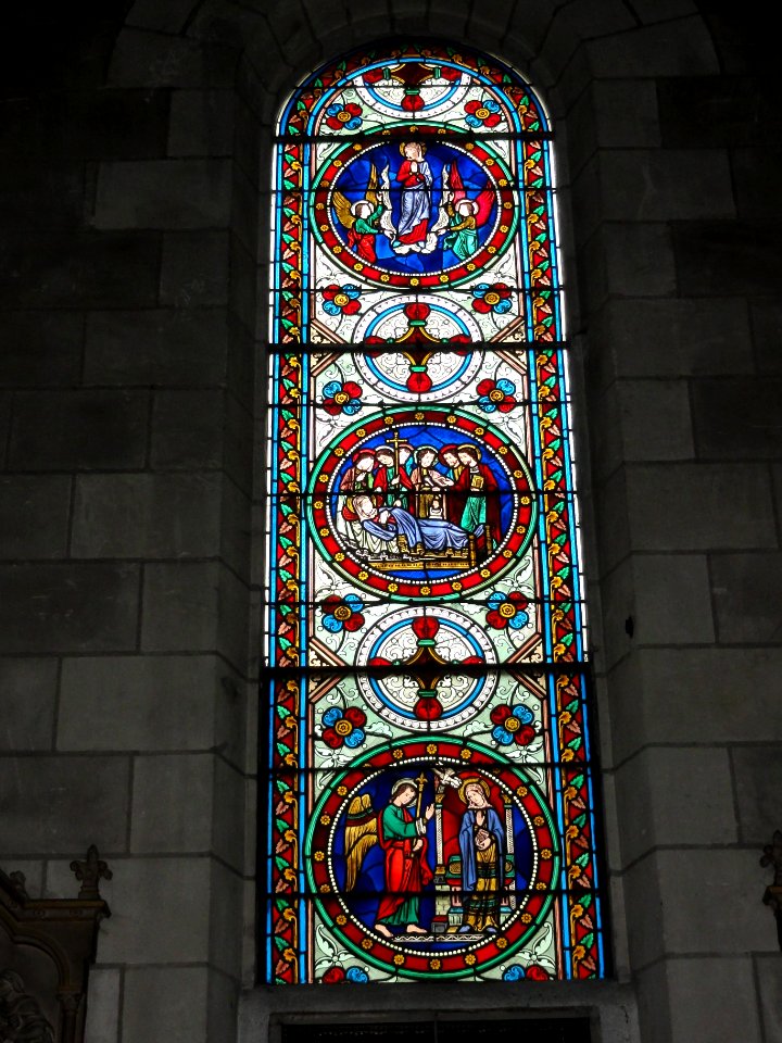 Veigné (Indre-et-Loire) église, vitrail 02