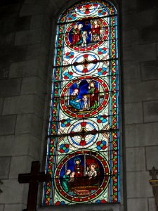 Veigné (Indre-et-Loire) église, vitrail 04