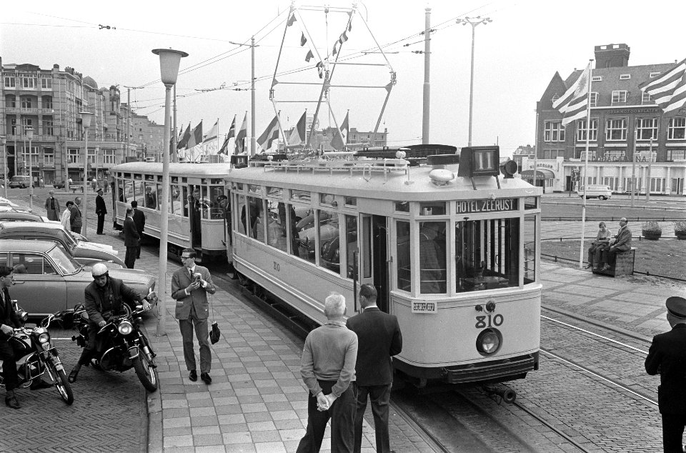 Veertig jaar oude tram reed weer in Scheveningen, Bestanddeelnr 920-5055