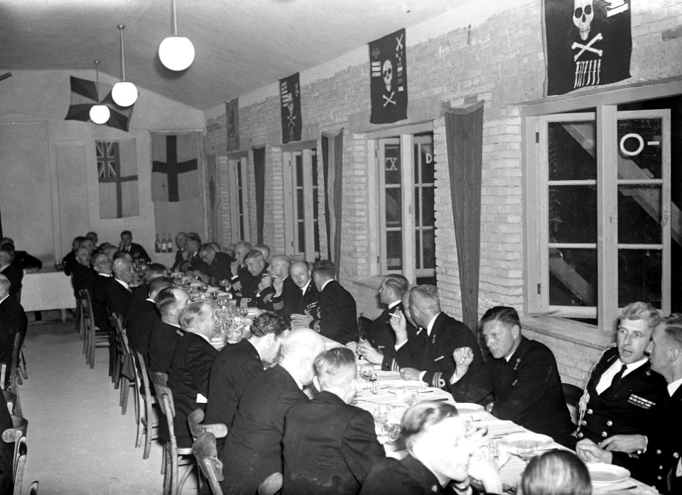 Veertig-jarig jubileum Onderzeedienst.. Diner officieren reunisten. Overzicht, Bestanddeelnr 902-2292