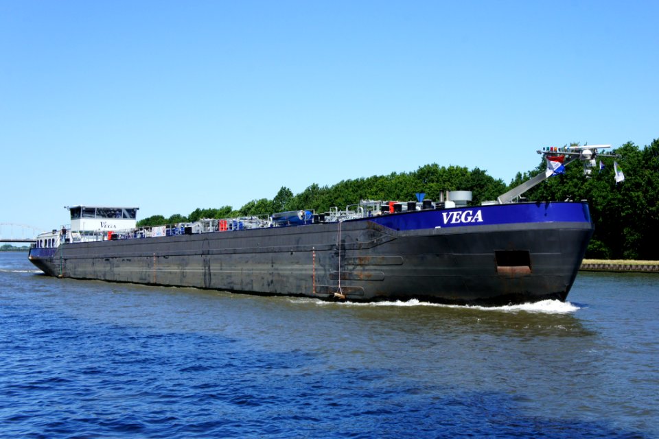 Vega - ENI 02334466, Amsterdam-Rijn kanaal, pic4