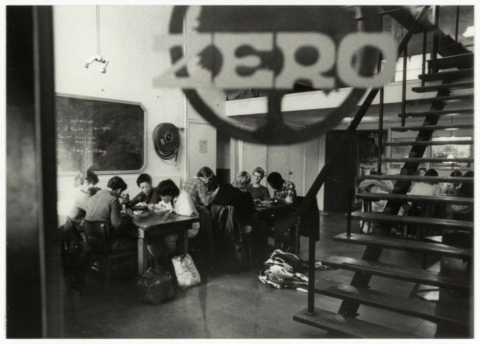 Vegetarisch restaurant Zero. NL-HlmNHA 54011400