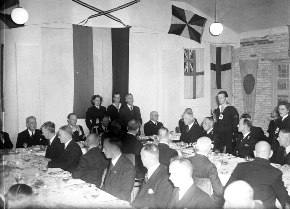 Veertig-jarig jubileum Onderzeedienst.. Diner officieren reunisten. Toespraak, Bestanddeelnr 902-2296