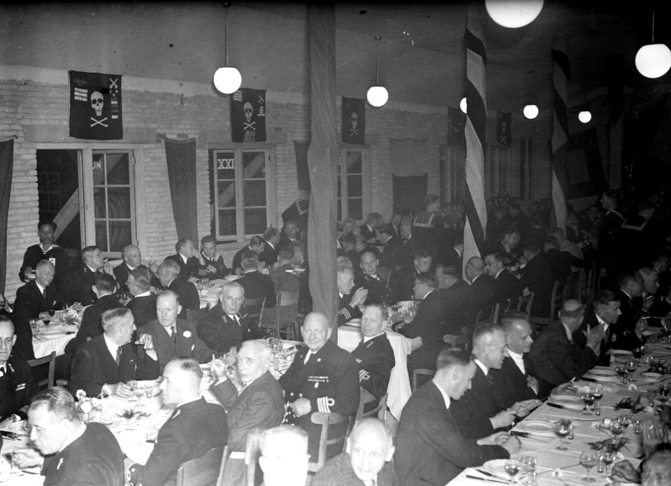 Veertig-jarig jubileum Onderzeedienst.. Diner officieren reunisten. Overzicht, Bestanddeelnr 902-2289