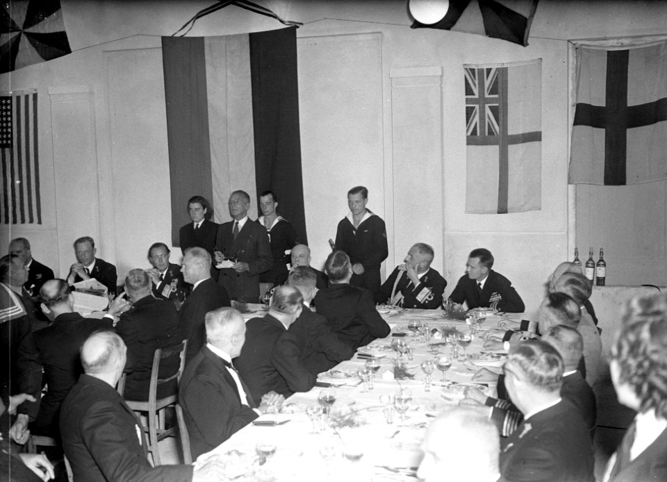 Veertig-jarig jubileum Onderzeedienst.. Diner officieren reunisten. Toespraak, Bestanddeelnr 902-2288