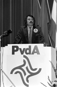 Veertiende PvdA-congres in de RAI, Van der Louw aan het woord, Bestanddeelnr 926-6812