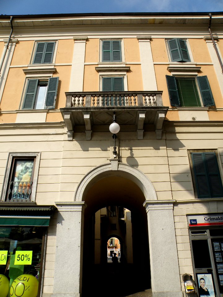 Verbania Piazza Ranzoni 2