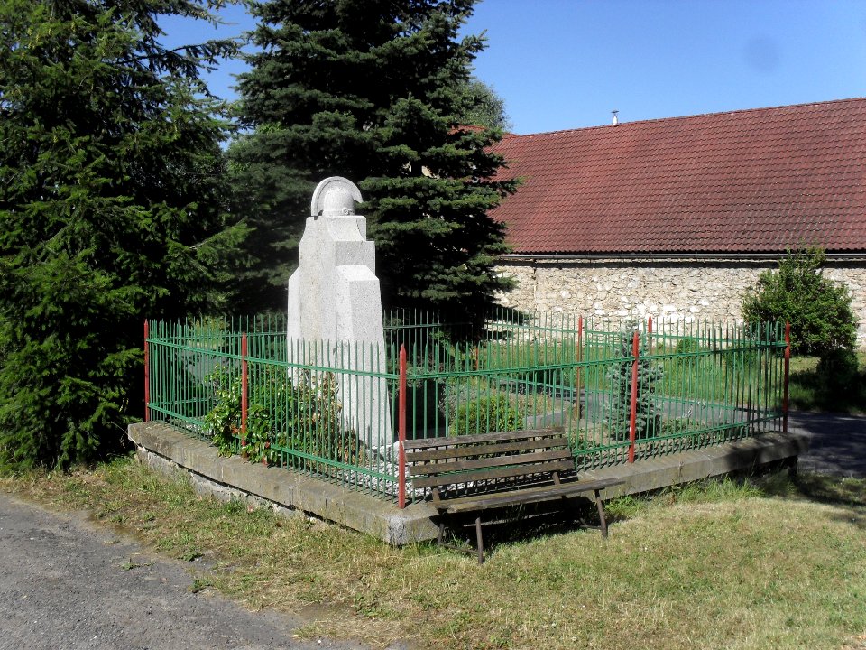 Velešice u Pačejova 16