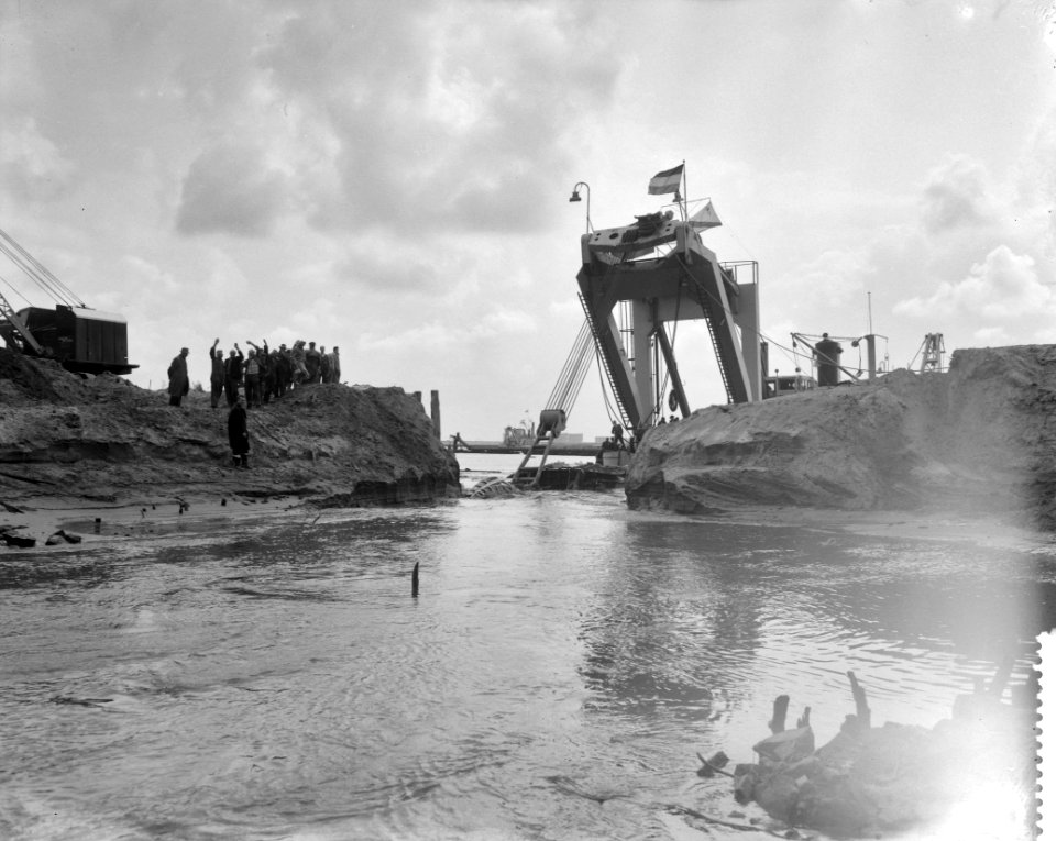 Verbinding Europoort uit zee, detail gat met zuiger, Bestanddeelnr 911-5526