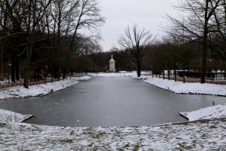 Venusbassin Tiergarten Berlin with ice and snow 2021-02-06 08