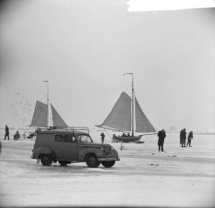 Vele sporten op de Gouwzee nabij Monnickendam, Bestanddeelnr 914-7073