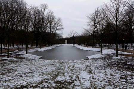 Venusbassin Tiergarten Berlin with ice and snow 2021-02-06 05