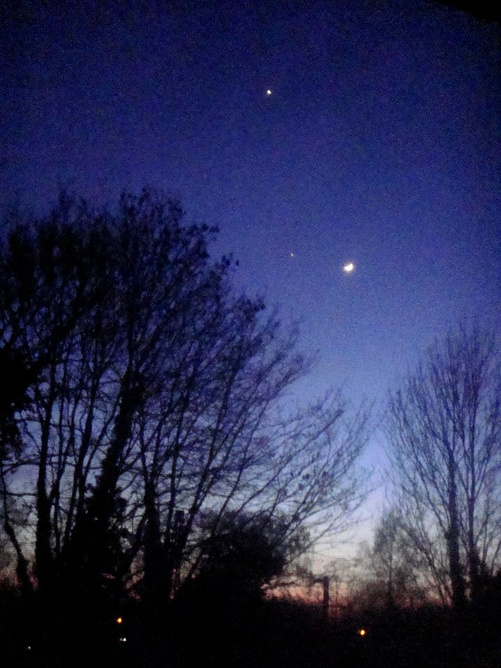 Venus-jupiter-mond-konjunktion-032012