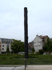 Vera Röhm – Licht-Strahl-Eiche – 2018 by DaB
