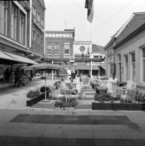 Verbeteringen, winkels, binnenstad, Bestanddeelnr 167-0137