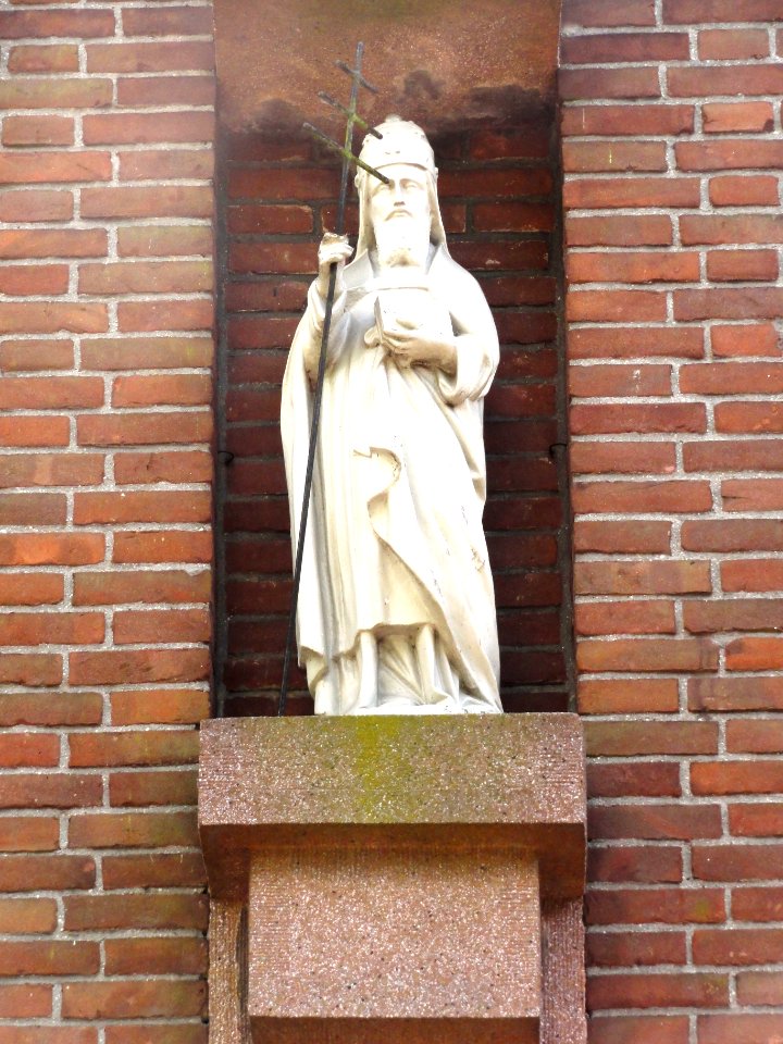 Venhorst beeld St.Cornelius op basisschool