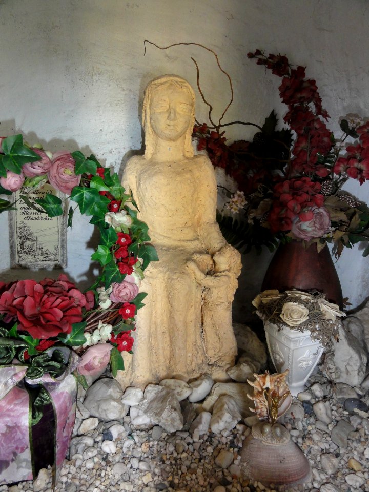 Venray Oirlo, Rijksmonument 37224 St.Annakapel, beeldje St.Anna