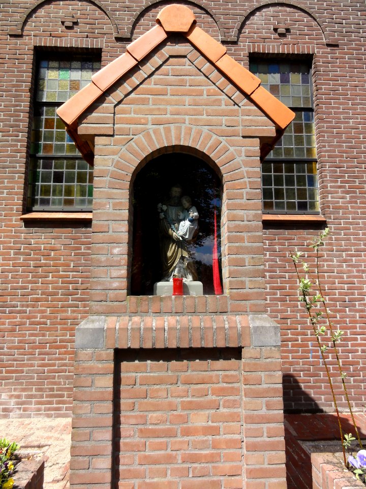 Venhorst Josefkapelletje naast Sint-Josefkerk