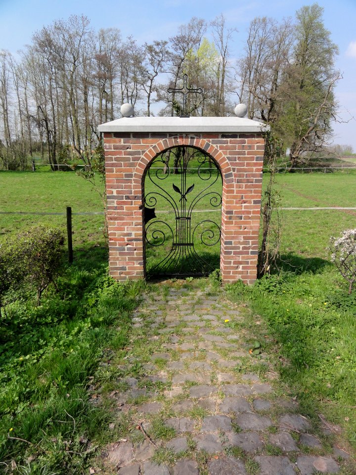 Venray Blitterswijck, kloosterpoortje van in WO-2 verwoest klooster