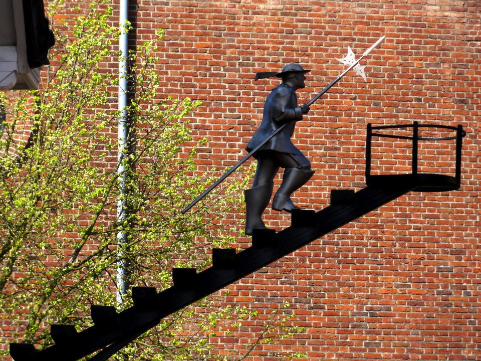 Venray Geijsteren, sculptuur De Gildebroeder (detail), door kunstmanifestatie Geysteren ca. 1996