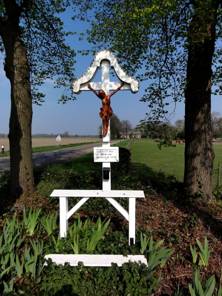 Venray Oirlo, gehucht Klein Oirlo, wegkruis