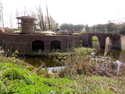 Venray Geijsteren, Rijksmonument 28441 kasteelruïne toren en tweede grachtbrug