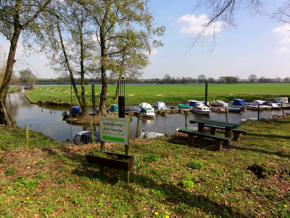 Venray Geijsteren, kasteelhaventje bij monding Oostrumse Beek in Maas