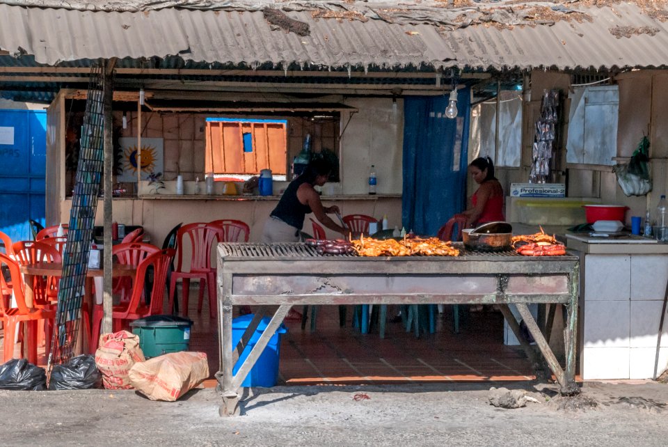 Venta de Parrillitas en La Encrucijada