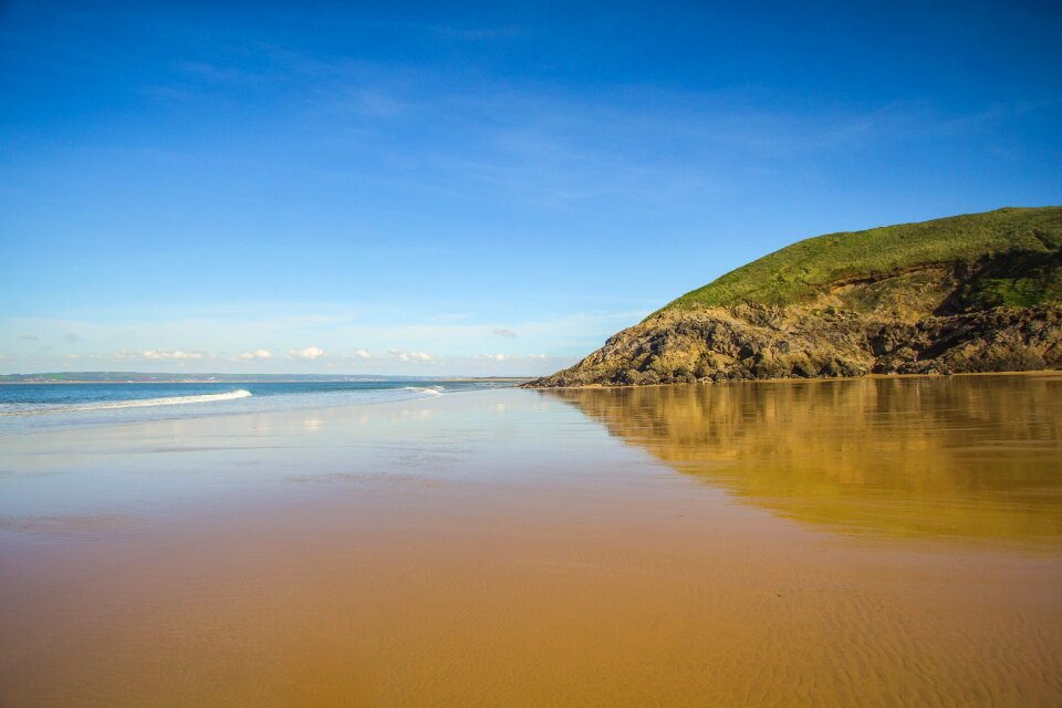 Ocean low tide south wales
