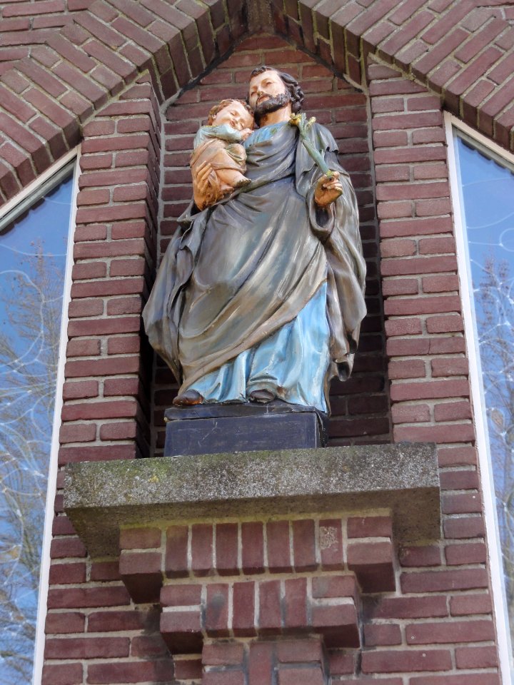 Venray Castenray, gemeenschapshuis De Wis, gevelbeeld St.Jozef