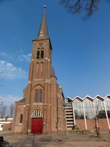 Venray Leunen, Rijksmonument 37219, RK kerk, vooraanzicht, rechts moderne kerkuitbreiding