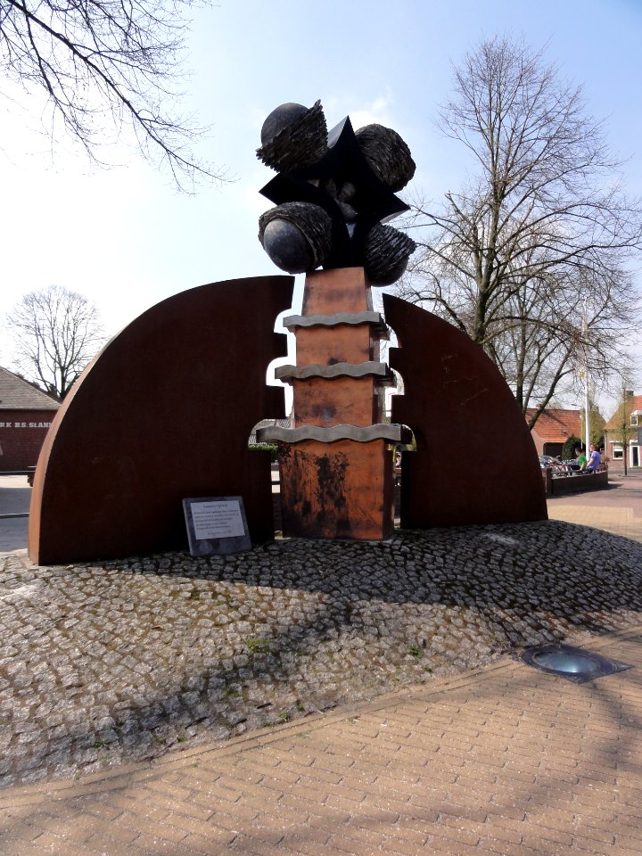 Venray Blitterswijck, sculptuur Saamhorigheid, door Jos Beurskens, 2007