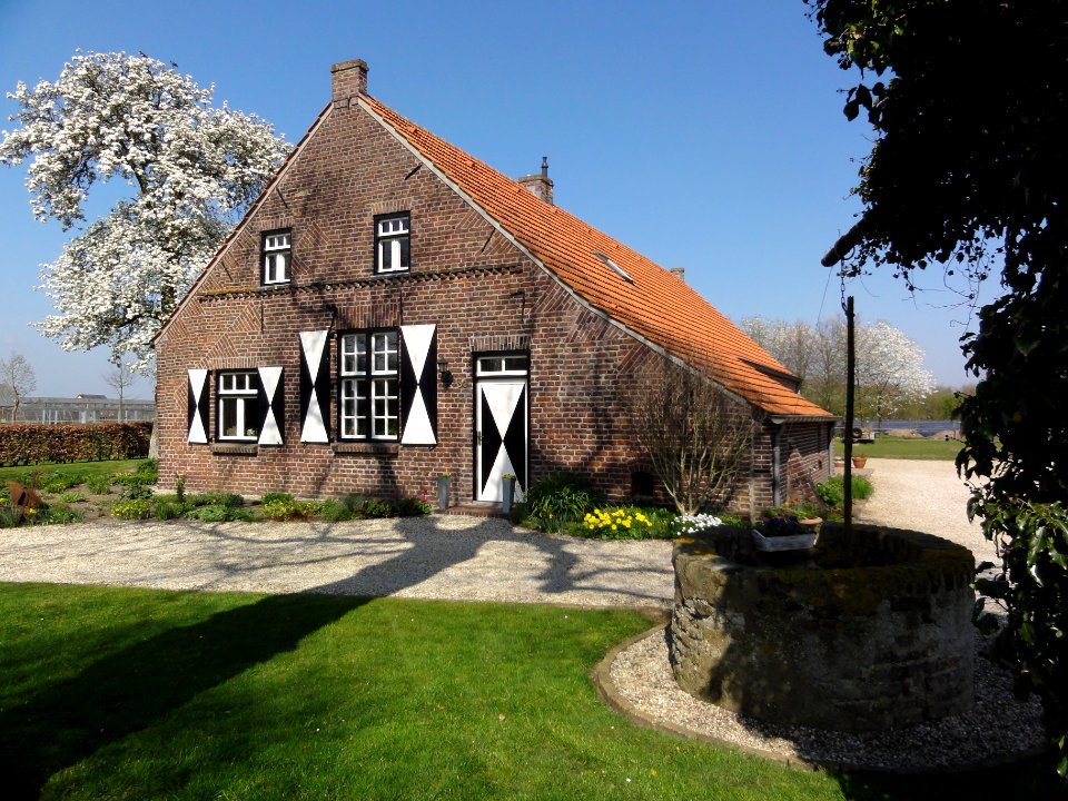 Venray Oostrum, Rijksmonument 37227 boerderij Geysterseweg 33