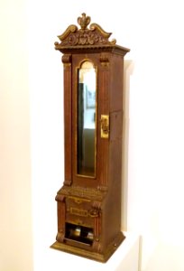 Vending machine, Max Sielaff, Berlin, late 1800s, wood and iron - Braunschweigisches Landesmuseum - DSC04825