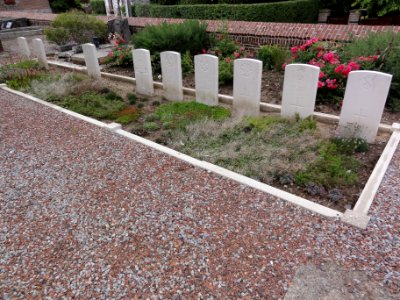 Vendegies-au-Bois (Nord, Fr) cimetière, tombes de guerre du CWGC