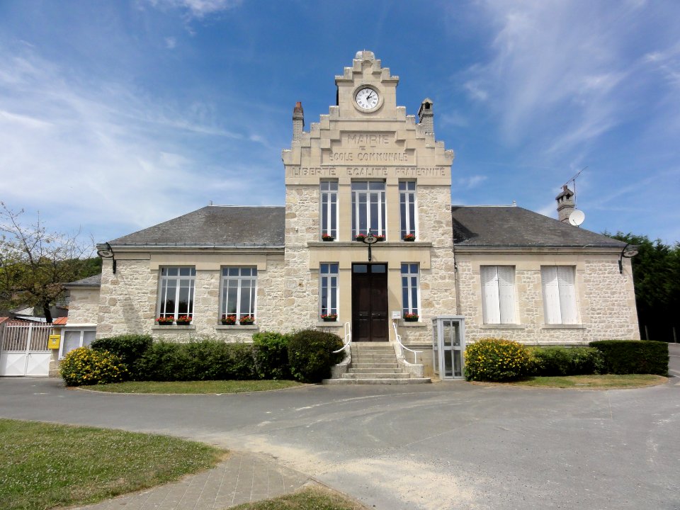 Vendresse-Beaulne (Aisne) mairie-école