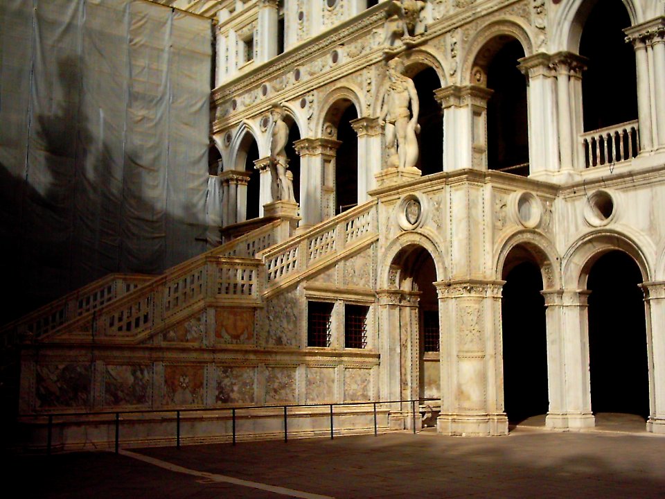 Venedig Dogenpalast Hof 4
