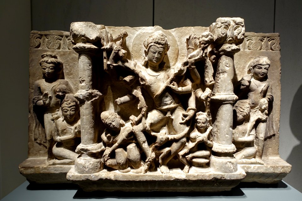Veneration of Dancing Siva, Rajasthan, 10th century AD, sandstone - Ethnological Museum, Berlin - DSC01594