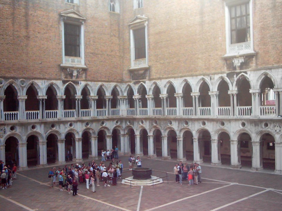 Venedig Dogenpalast Hof 6