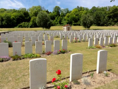 Vendresse-Beaulne (Aisne) CWGC Vendresse British cemetery (04)