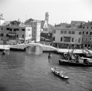Venetië gefotografeerd vanaf het schip Esperia, Bestanddeelnr 254-2011