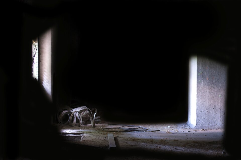 Light and dark light tunnel mood
