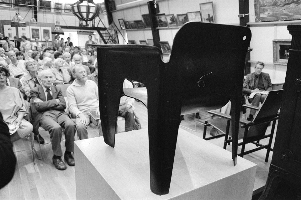 Veiling Rietveld-Meubelen (Birza-collectie) bij Christies A'dam Birza-stoel, Bestanddeelnr 933-6676