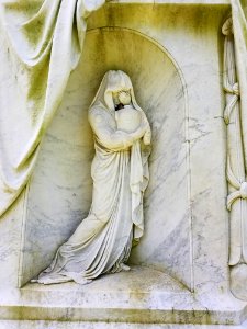 Veiled woman with urn - Mount Auburn Cemetery - Cambridge, MA - 20180616 102517