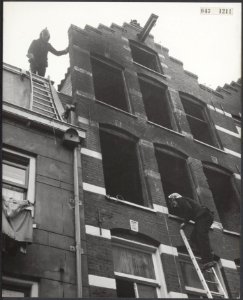 Vanmorgen omstreeks 5 uur is brand uitgebroken in de Bethaniënstraat te Amsterda, Bestanddeelnr 043-1211